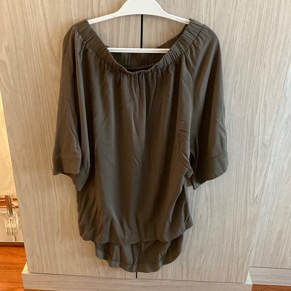 One x oneteaspoon green off the shoulder short dress size small